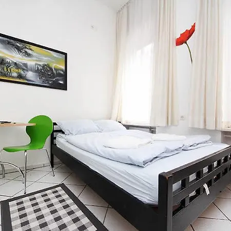 Penzion Storch Ii Kolín nad Rýnem