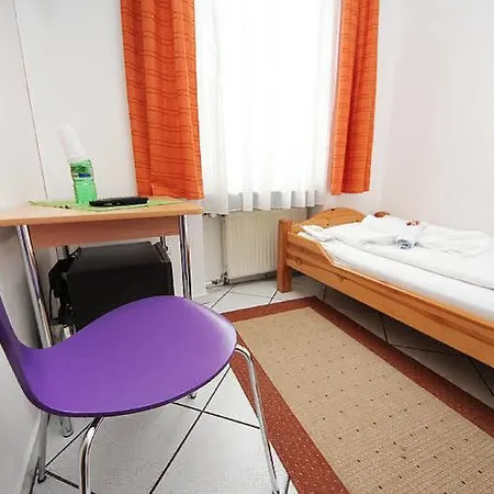 Storch Ii كولونيا