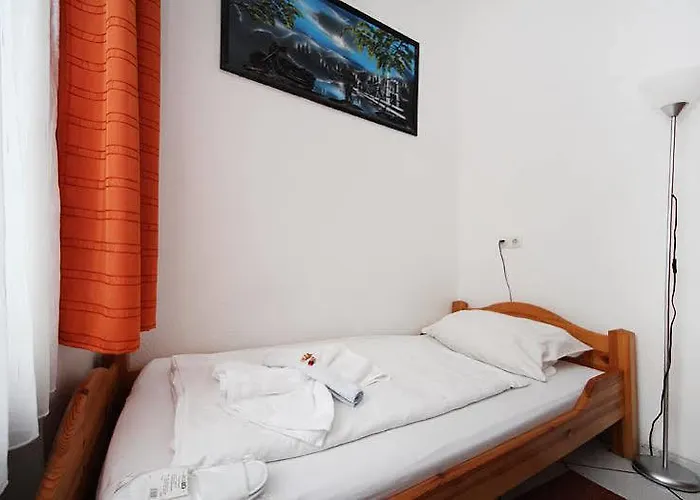 Storch Ii 3* كولونيا