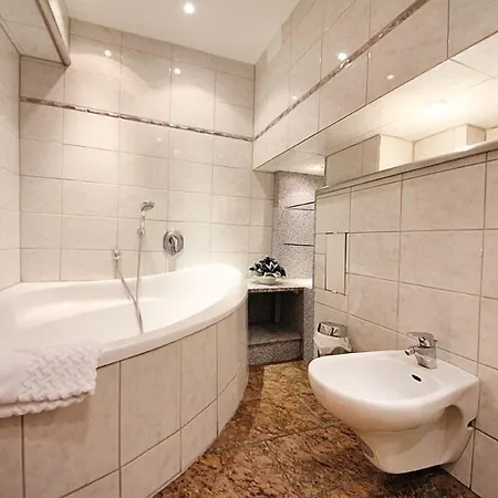 בית הארחה Storch Ii 3*